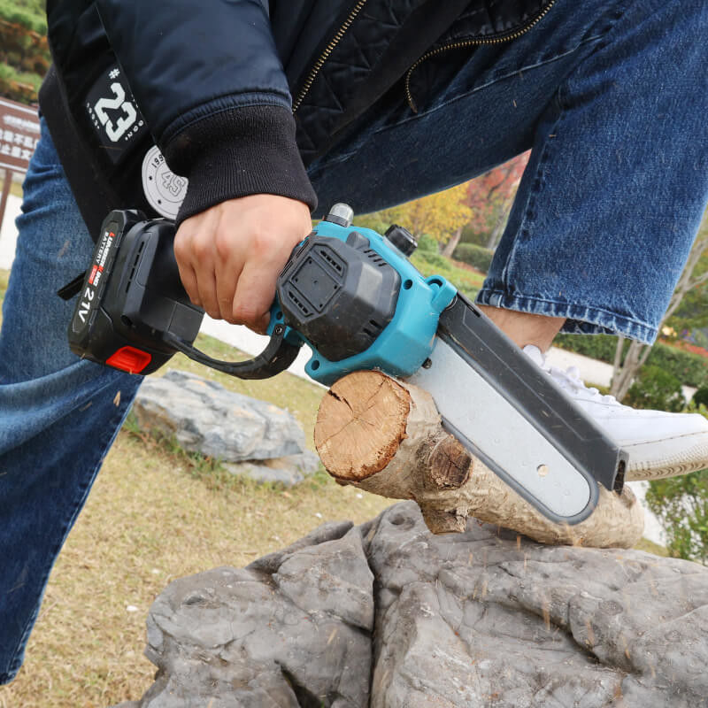 Batteries 6'' Mini Cordless Chainsaw Electric One-hand Saw Wood Cutter