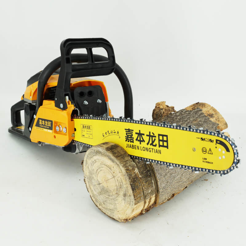 High-Performance Gas Chainsaw for Woodworkers